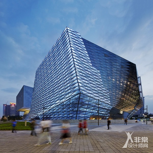 深圳当代艺术馆及城市规划展览馆